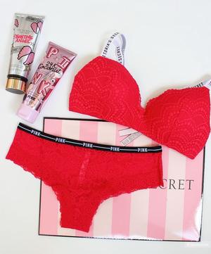 Комплект Victoria's Secret бюстгальтер 34С (75С) и трусики (М)