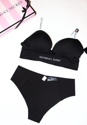 Комплект Victoria's Secret бралетт и трусики, размер L