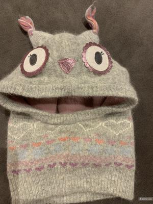 Шапка, фирма Accessorize, one size. Возраст от 2-4 лет