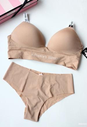Комплект Victoria's Secret бралетт и трусики, размер М