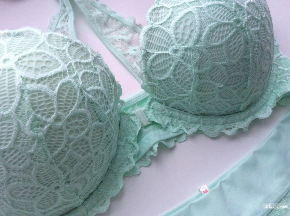 Комплект Victoria's Secret, бюстгальтер 36D и трусики M, мятный цвет