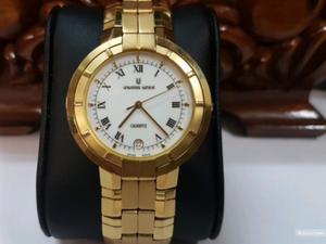 Часы Universal Geneve