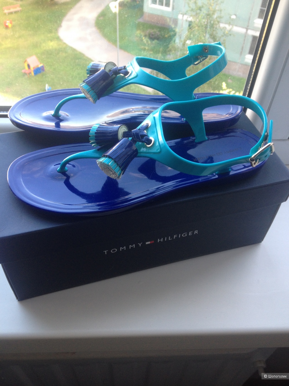 Сандалии Tommy Hilfiger размер 37 (7 М американский)