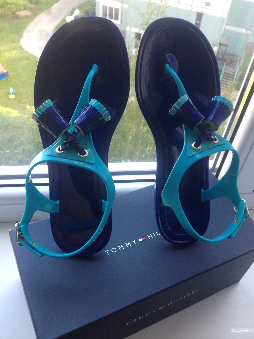 Сандалии Tommy Hilfiger размер 37 (7 М американский)