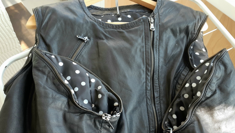 Куртка moschino M,S