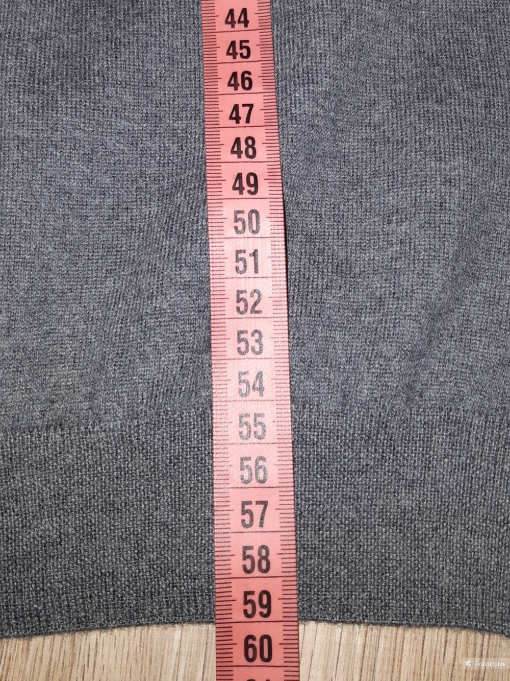 Шерстяной свитер hugo boss, размер m