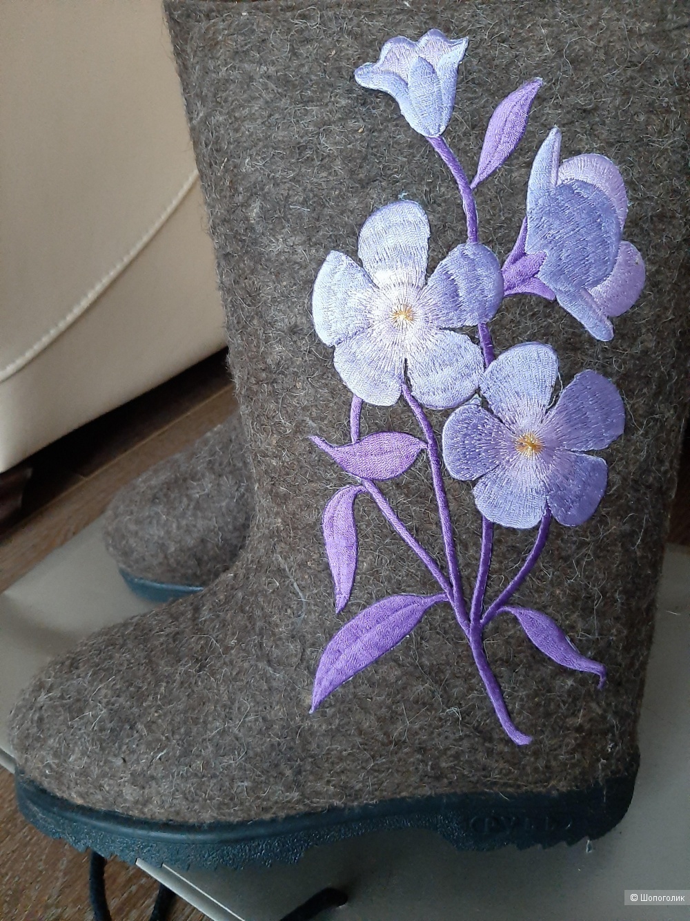 Валенки женские "Русь" с вышивкой, 260 (по стельке 25 см)