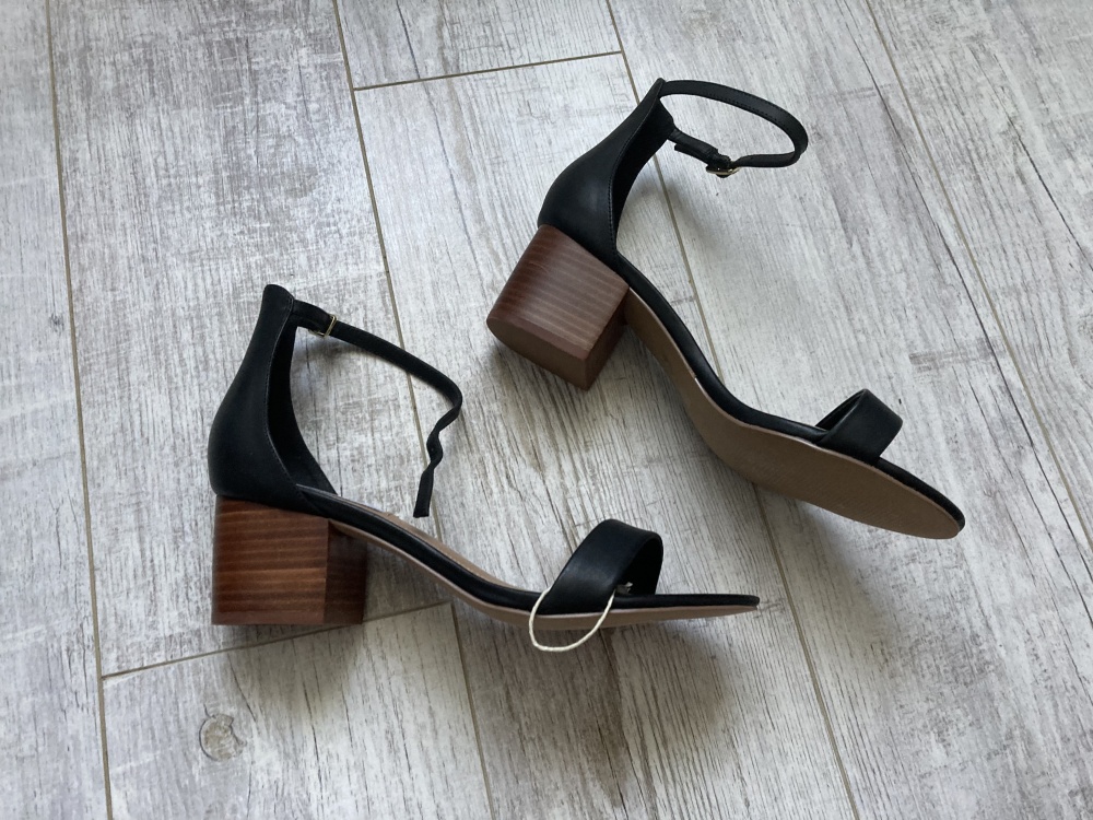Сандалии Steve Madden, 38,5 EU