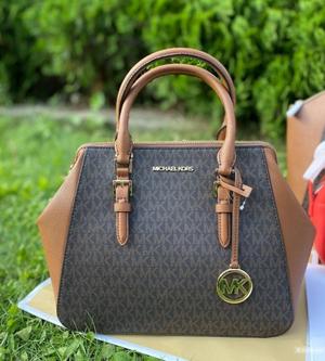 Сумка Michael Kors средний размер (29 см)