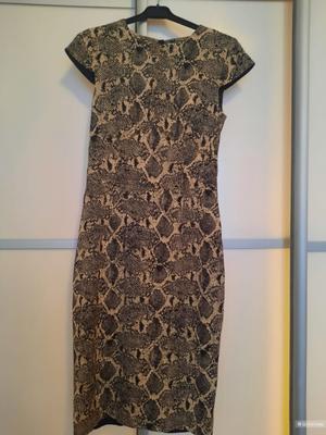 Платье Charuel 42