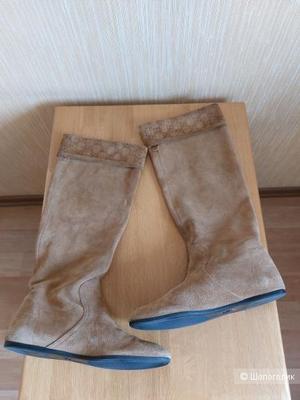 Замшевые сапоги Gucci размер 37.5