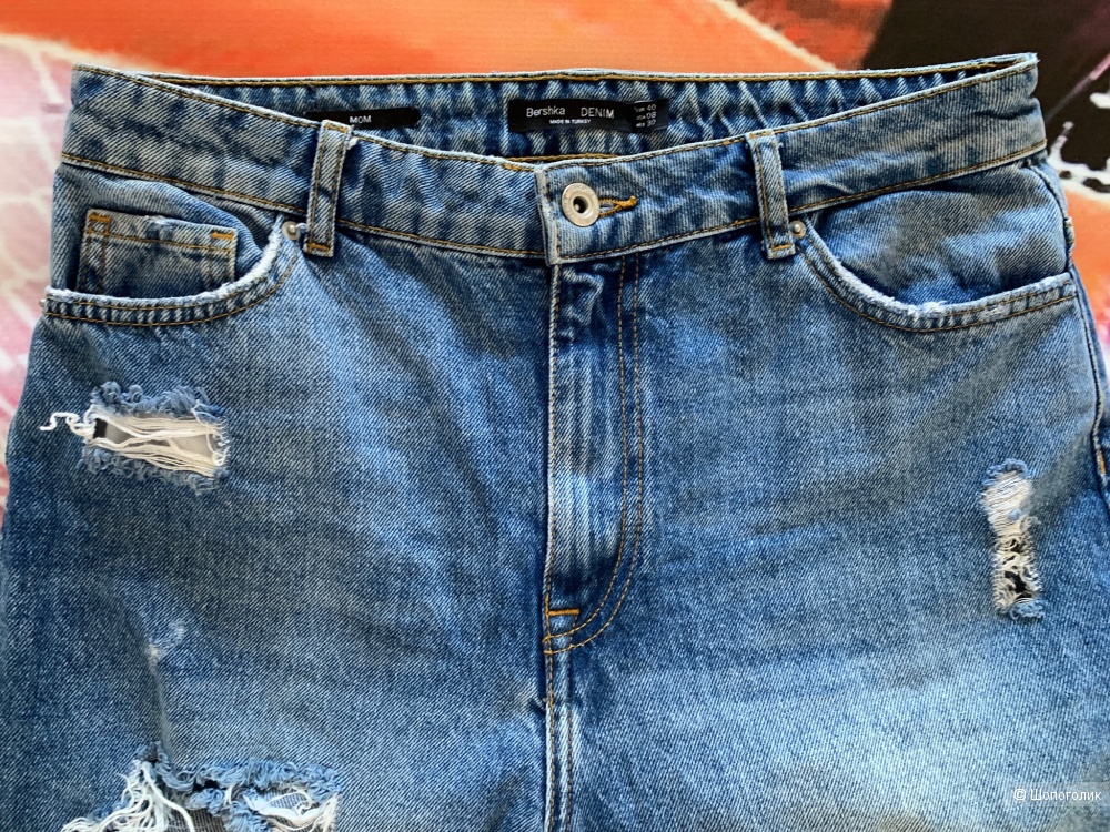 Джинсы Bershka denim mom  eur 40 usa 08 mex 30 made in Turkey