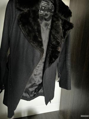 Guess пальто женское размер S