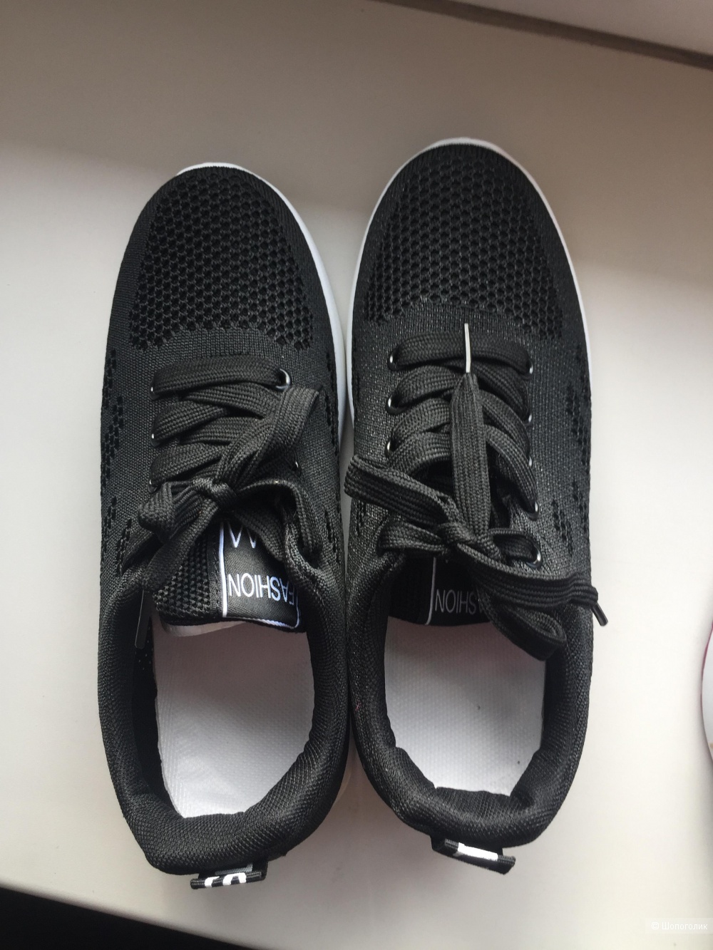 Кроссовки женские. Размер 36. No name
