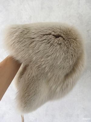 Меховая шапка Fendi