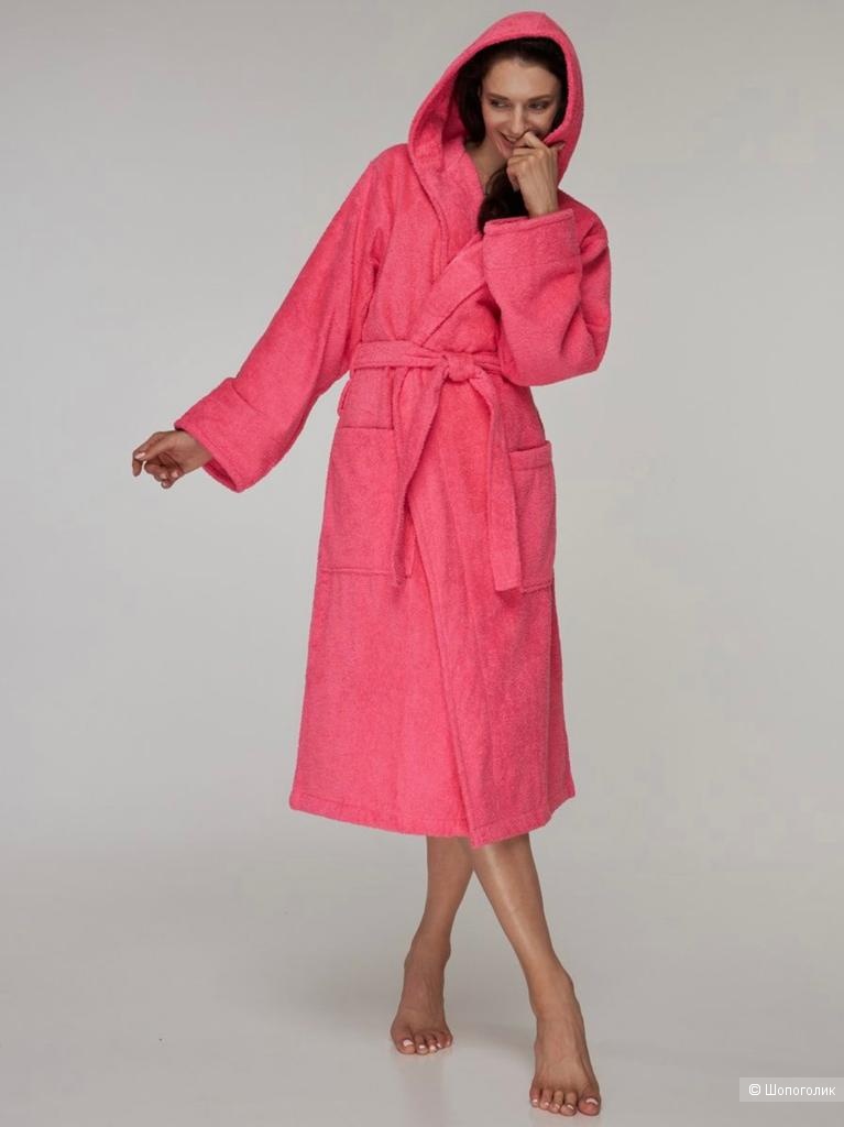 Халат женский махровый с капюшоном. Размер