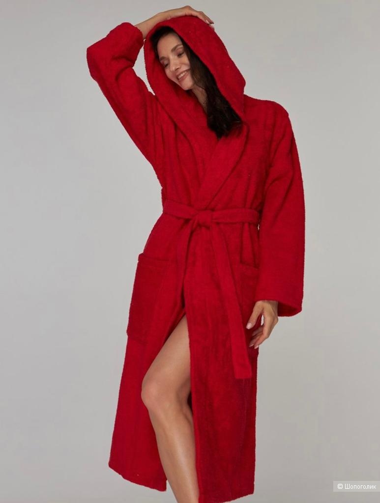 Халат женский махровый с капюшоном. Размер