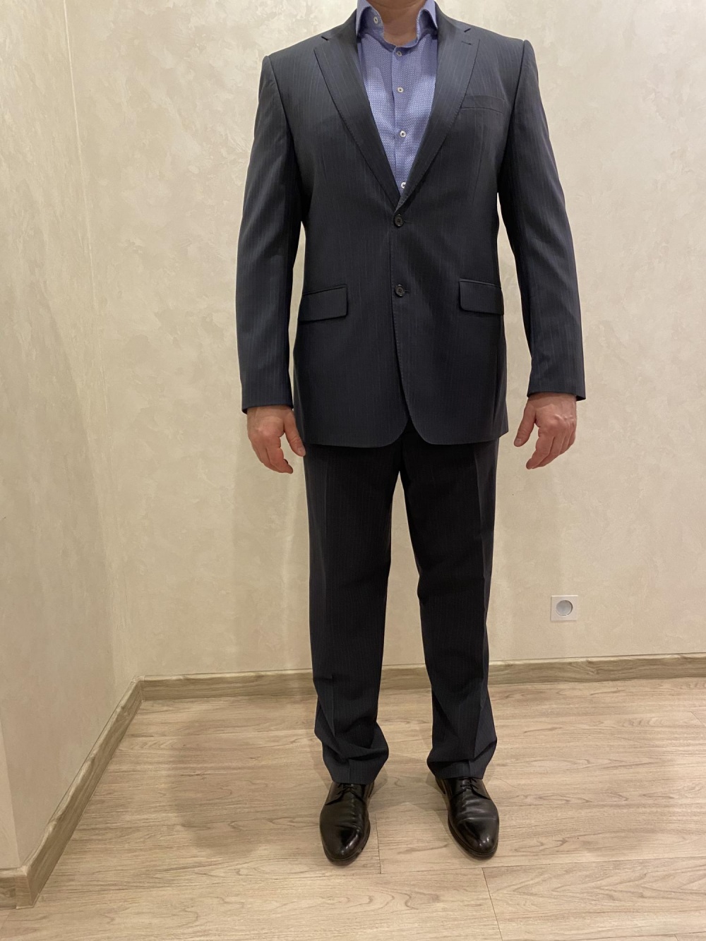 Продам костюм