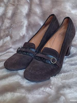 Замшевые туфли лоферы Pollini