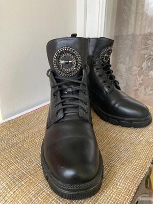 Ботинки женские SIANDCA, размер 37.