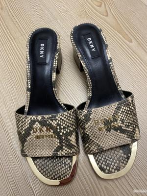 Сабо, DKNY,39