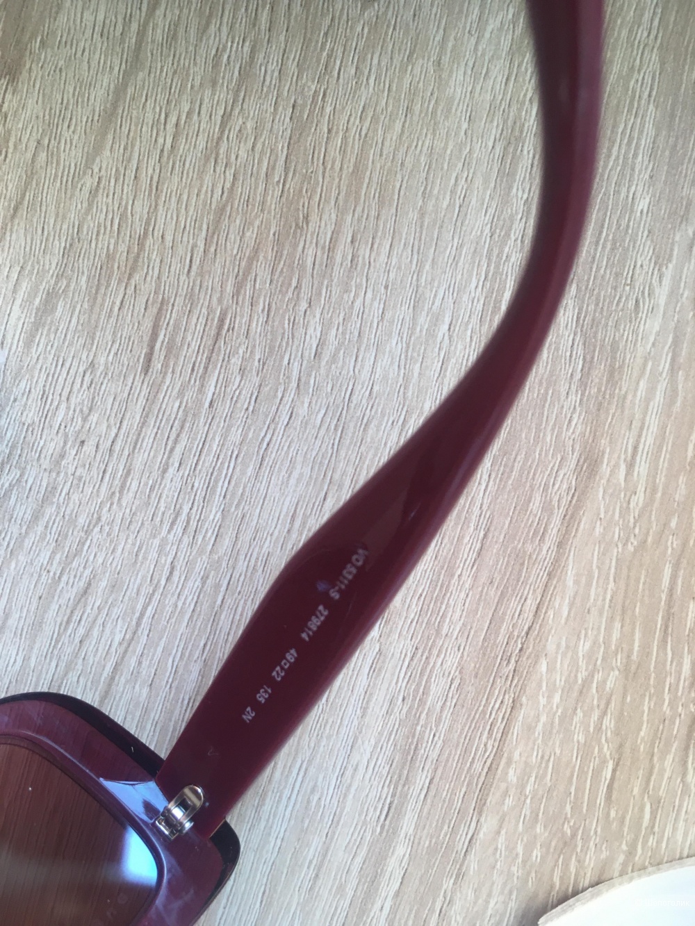 Солнцезащитные очки Vogue