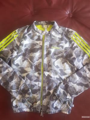 Ветровка Adidas размер XS