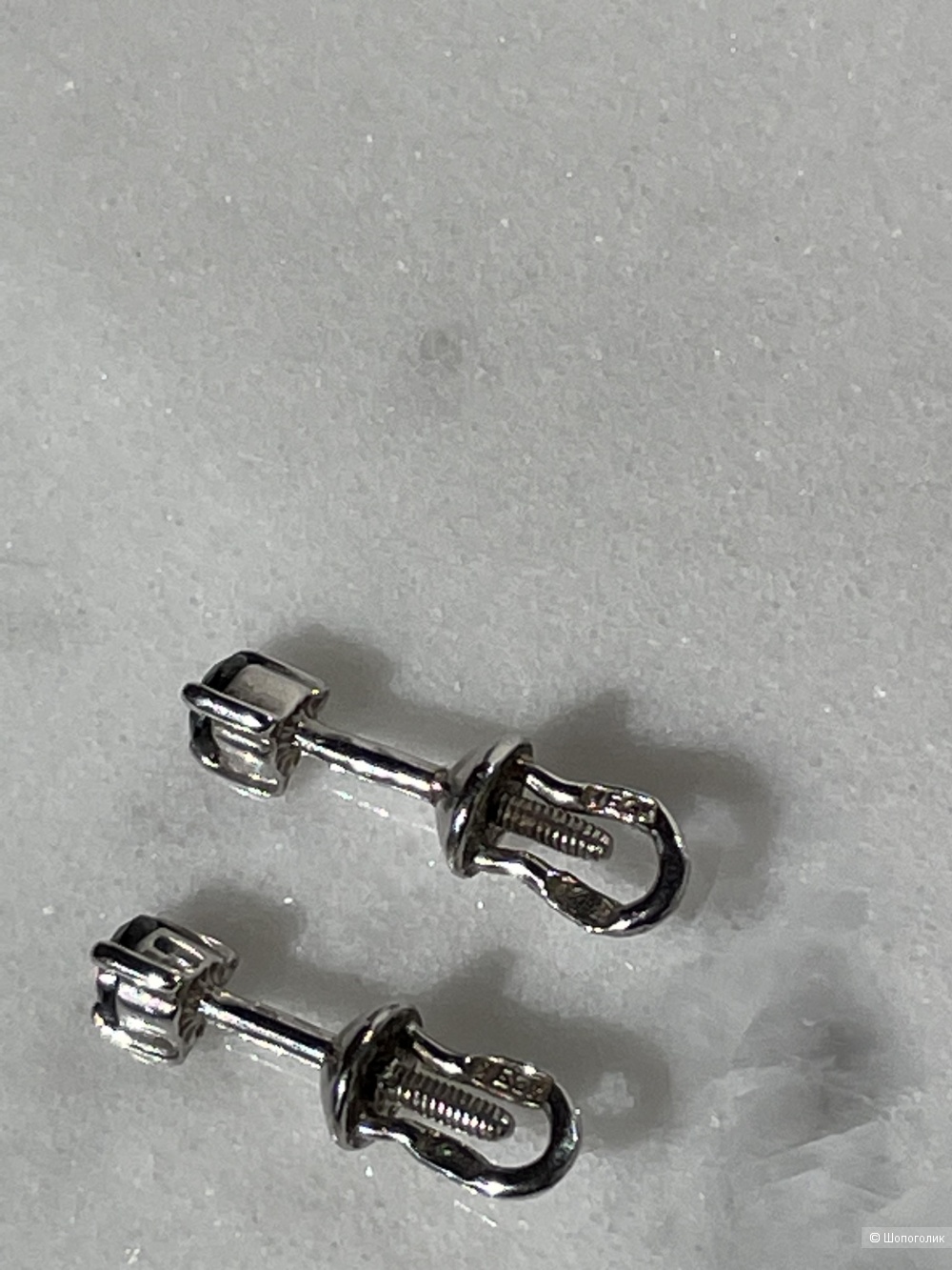 Серьги-пуссеты из серебра 925° со вставкой из чёрного фианита