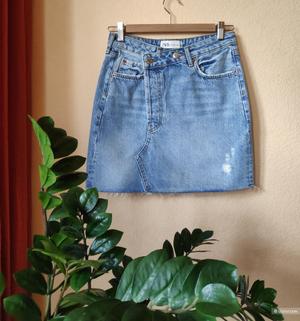 Джинсовая юбка  ZARA. Маркировка XS.