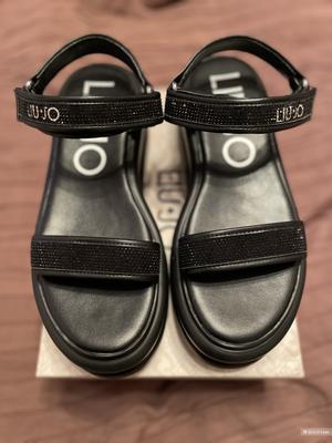 Новые босоножки Liu Jo 40р