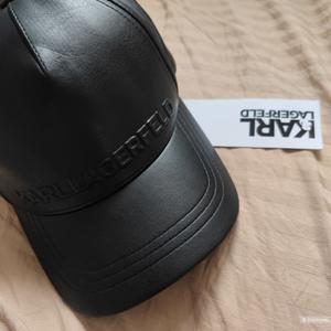 Кепка Karl Lagerfeld