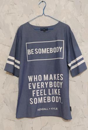 Удлиненная футболка - платье Kendall & Kylie, one size