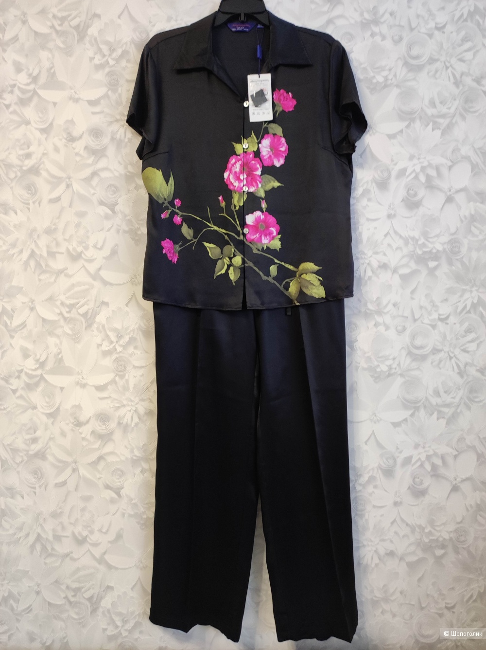 Костюм шёлковый размер 48-50