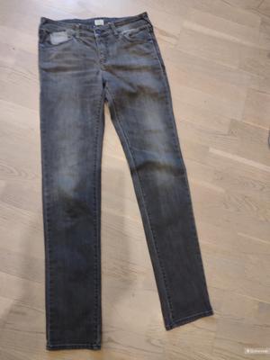 Джинсы Armani 170 сантиметров