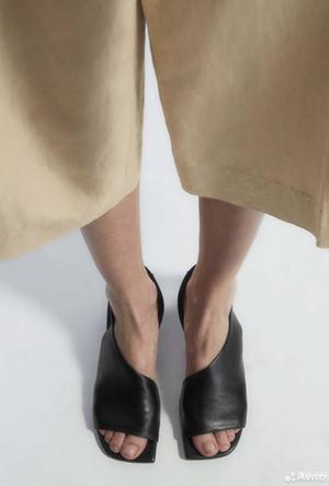 COS кожаные сандали  41 размер