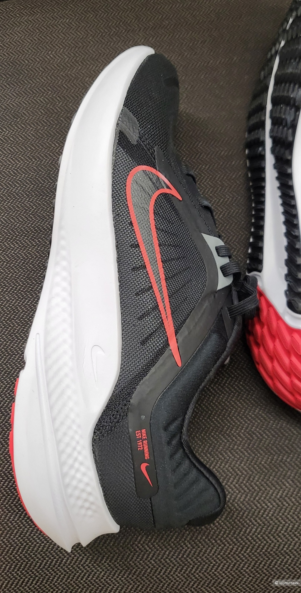 Кроссовки Nike Quest 5 .    26, 5 см , US 8,5  UK 7,5  Eur 42