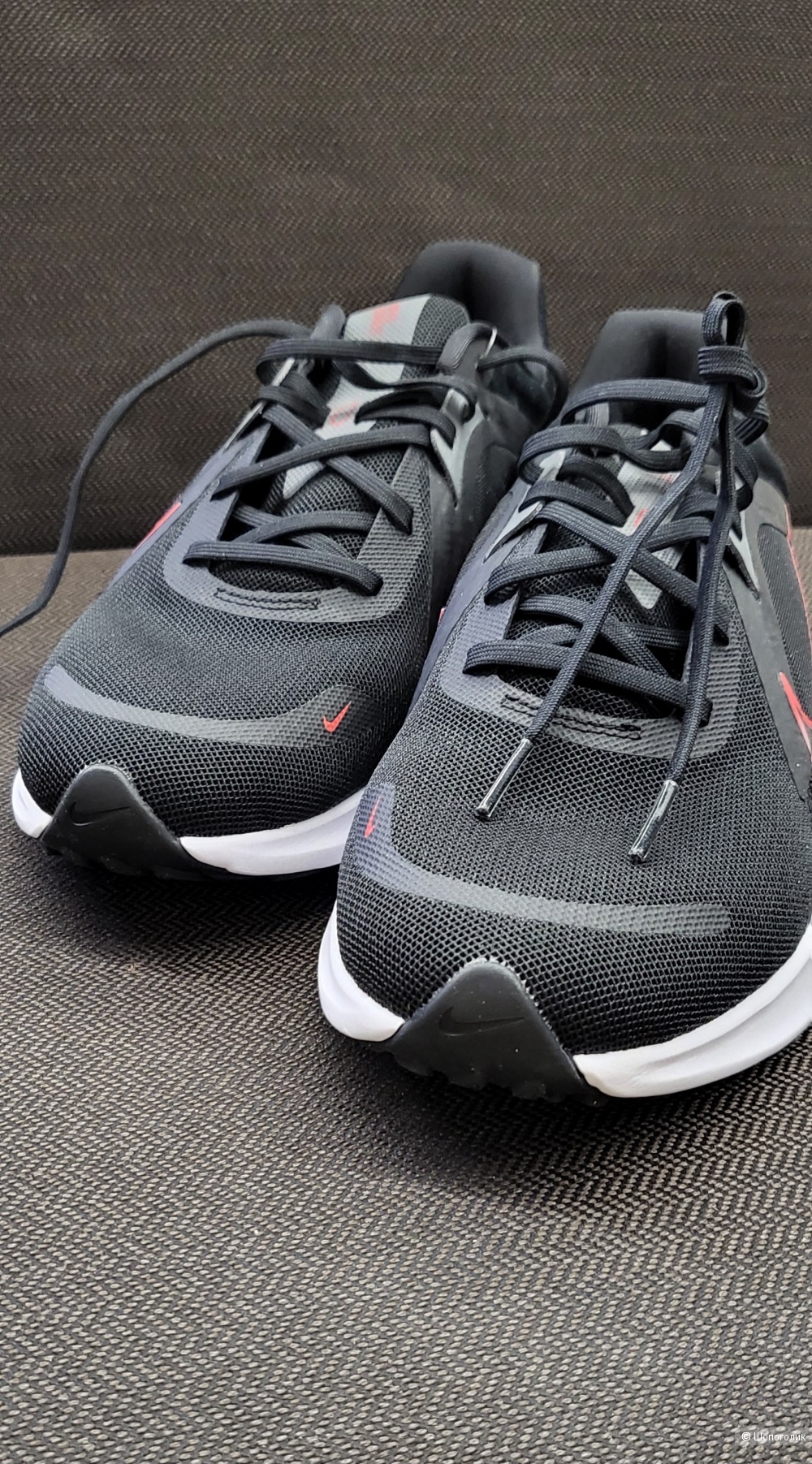 Кроссовки Nike Quest 5 .    26, 5 см , US 8,5  UK 7,5  Eur 42