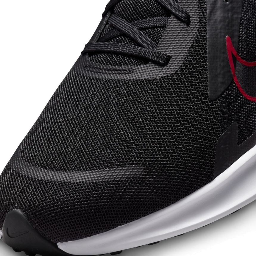 Кроссовки Nike Quest 5 .    26, 5 см , US 8,5  UK 7,5  Eur 42