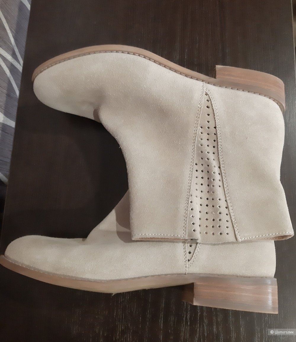 Ботильоны замшевые фирмы Reserved размер 38