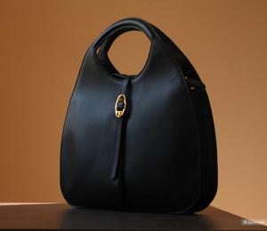 Сумка Coccinelle Cosima medium