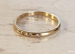 Кольцо золотое 585 с бриллиантами. Размер 17,5