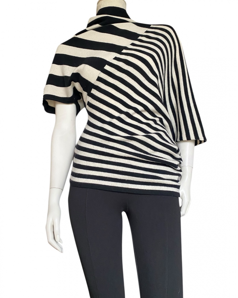 Кашемировый пуловер Stefanel M