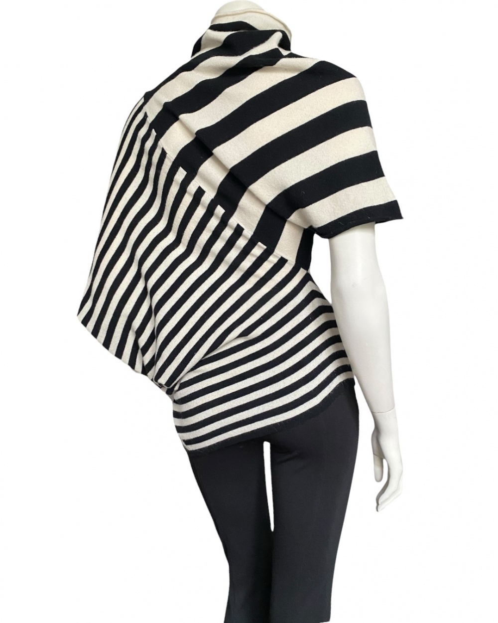 Кашемировый пуловер Stefanel M