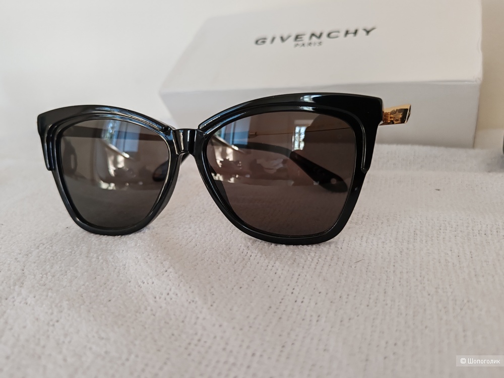 Очки солнцезащитные Givenchy