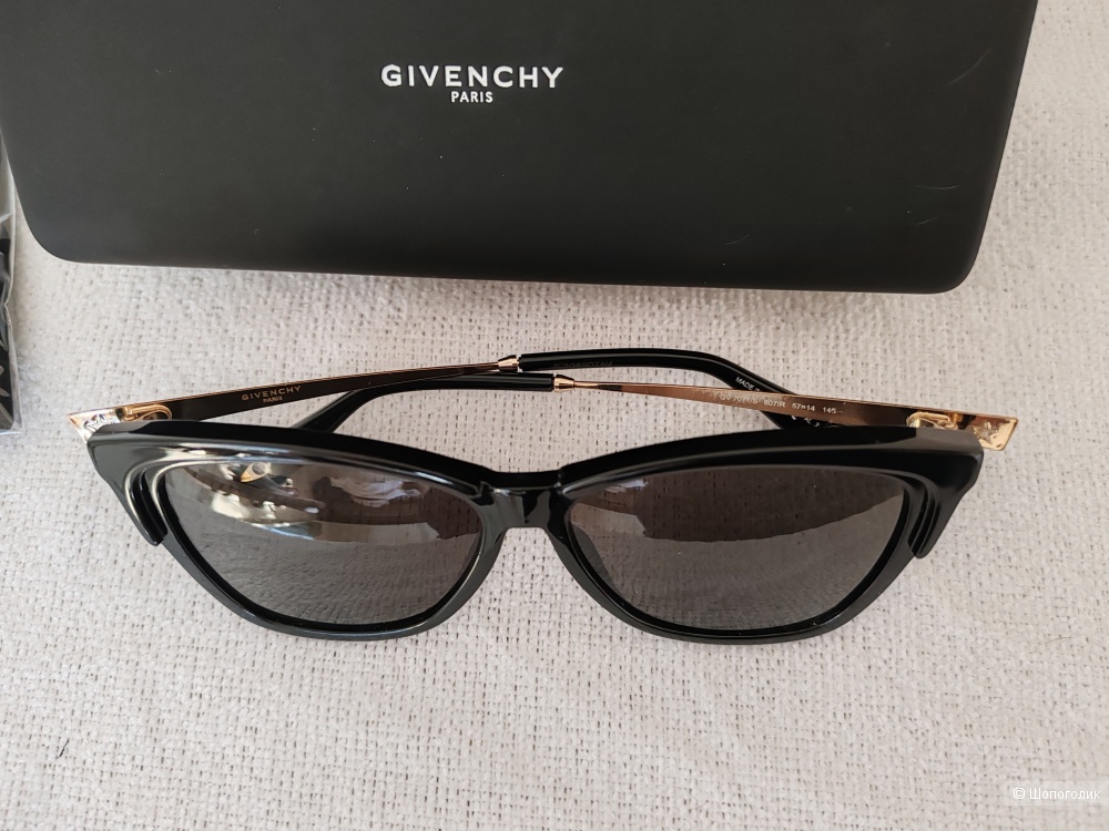Очки солнцезащитные Givenchy