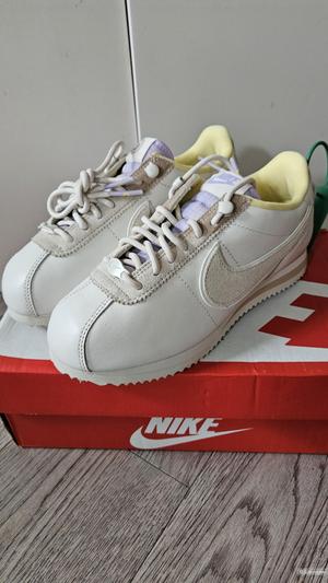 Кроссовки Nike cortez новые, 35 размер