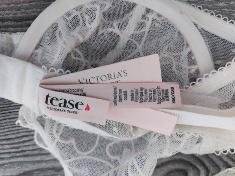 Бюстгальтер Victoria's Secret 36С