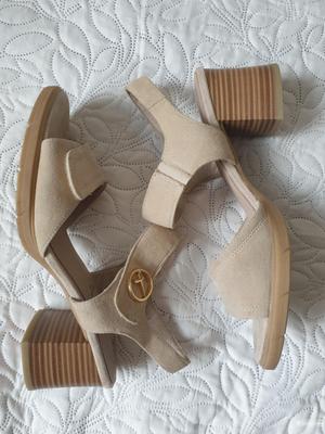 Босоножки Tamaris 40р