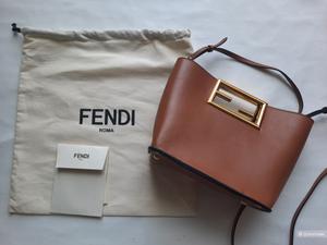 Сумка  Fendi, размер 20х17х9