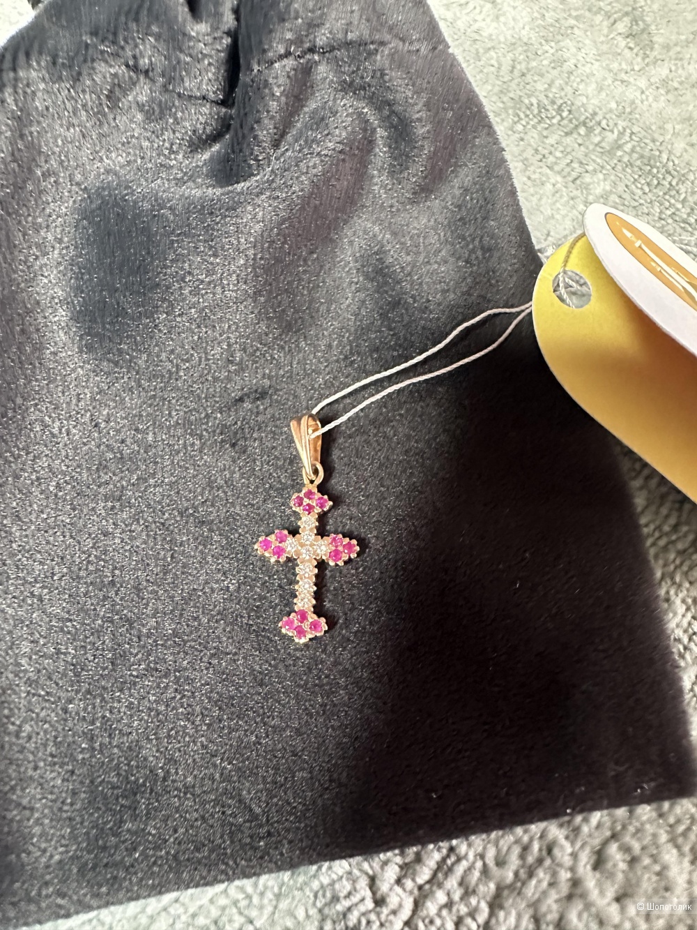 Крестик с рубинами и бриллиантами